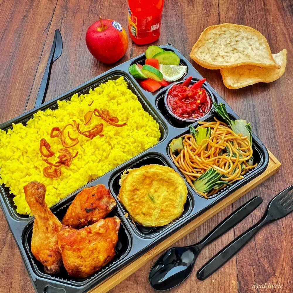 MEAL TRAY